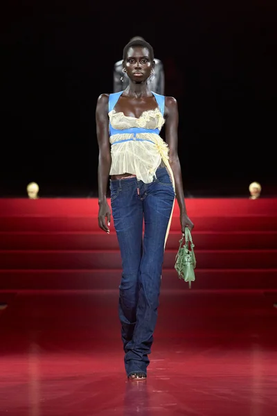 Look 5